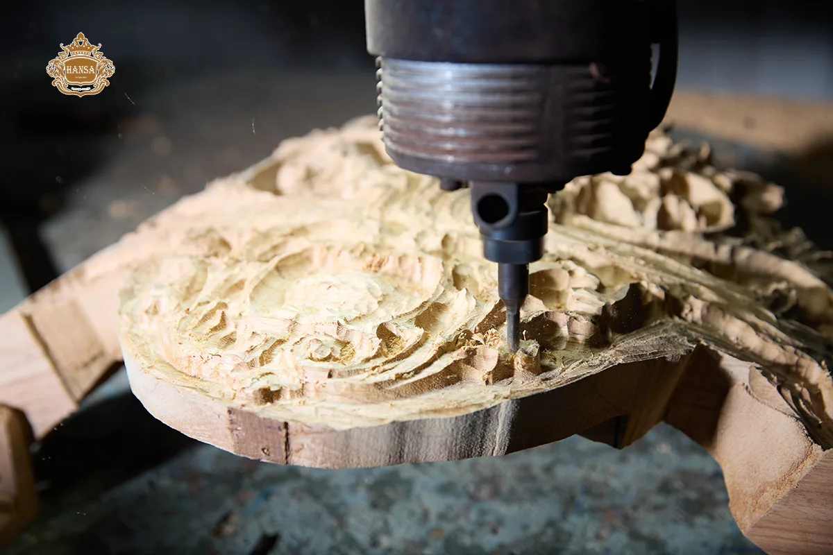 Điêu khắc gỗ CNC và bàn tay người nghệ nhân Hansa
