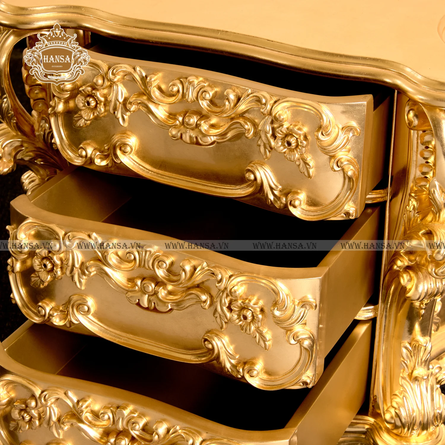 tu-dau-giuong-cham-khac-dat-vang-5